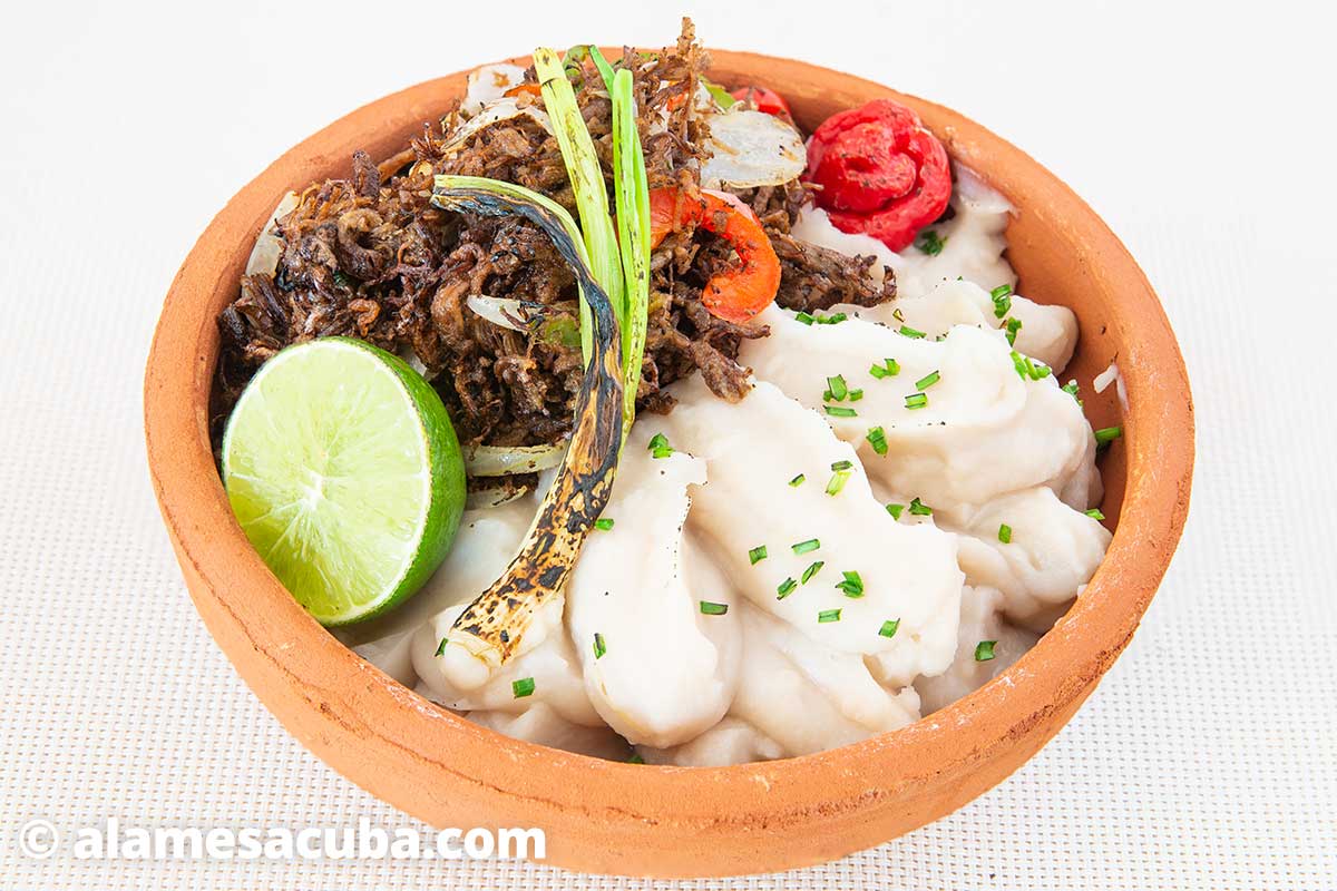 Fried beef (200g) with mashed malanga