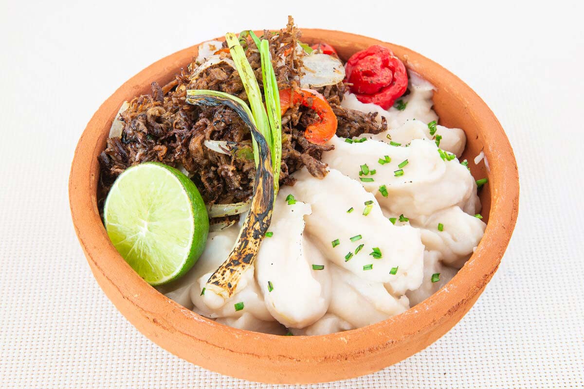 Fried beef (200g) with mashed malanga