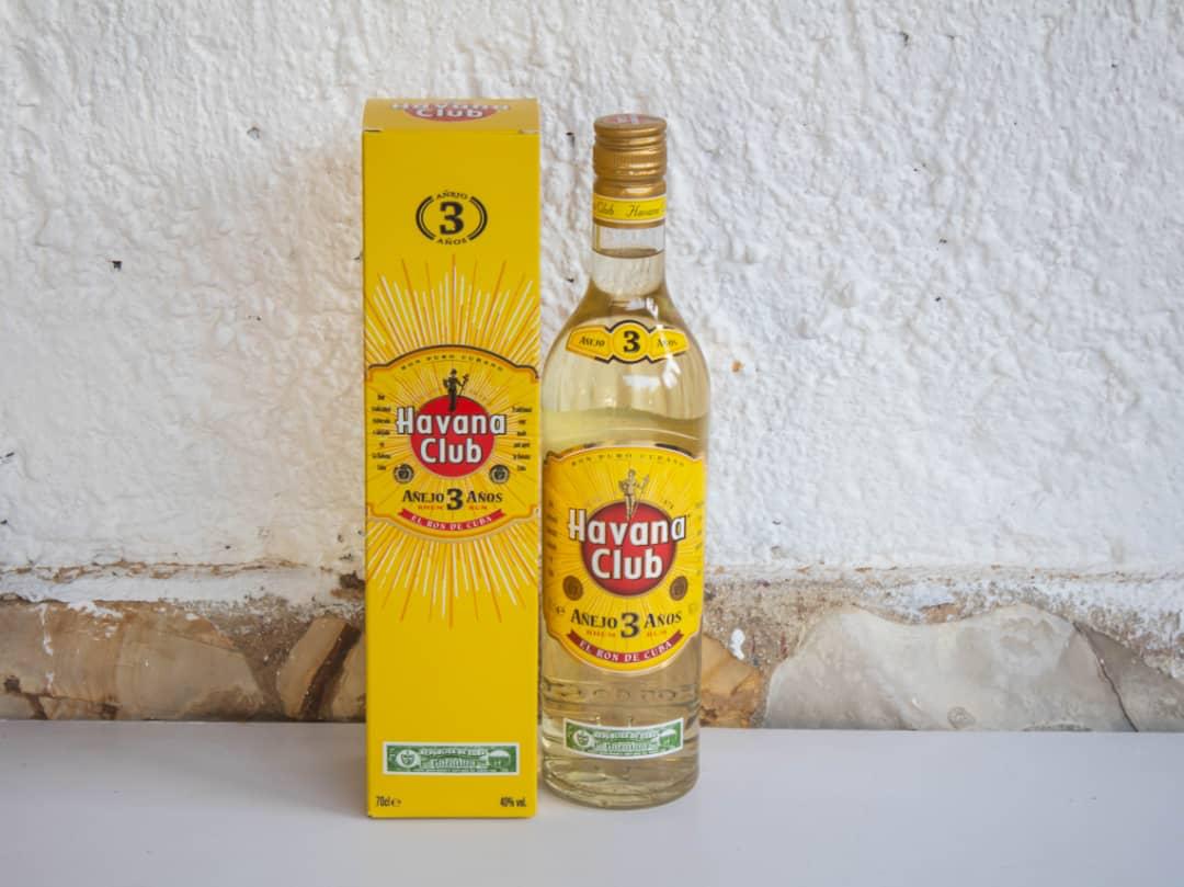 Pura Fiesta - Ron Havana Club Añejo 3 Años (700 ml) - Envío a domicilio