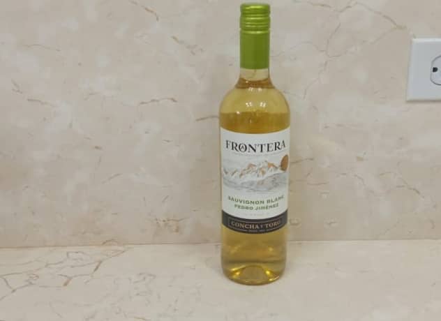 Bodeguita Yo Invito... - Frontera Sauvignon Blanc white wine (750 ml ...
